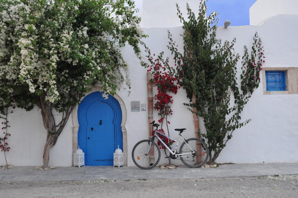Bed and Breakfast Dar Bibine à Erriadh Extérieur photo