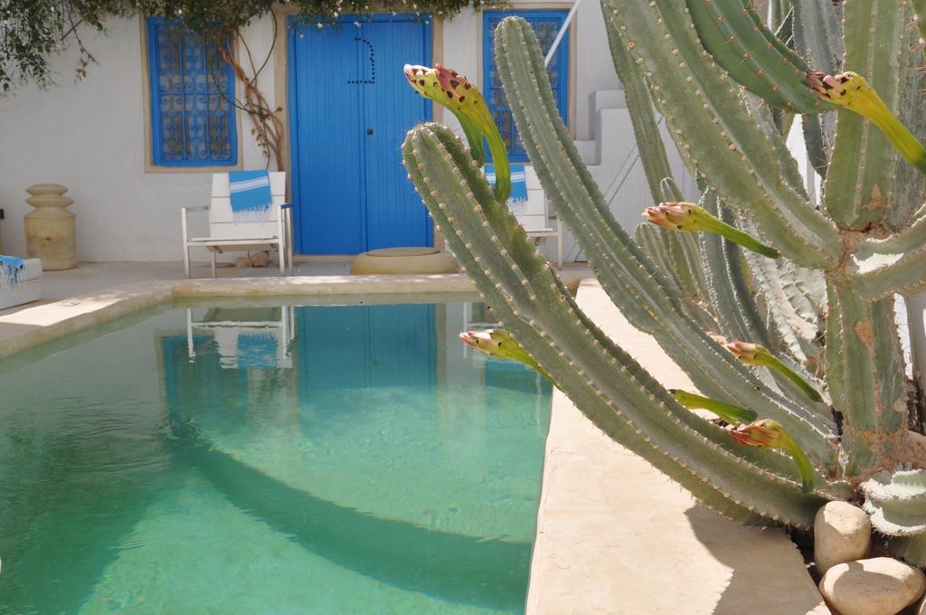 Bed and Breakfast Dar Bibine à Erriadh Extérieur photo